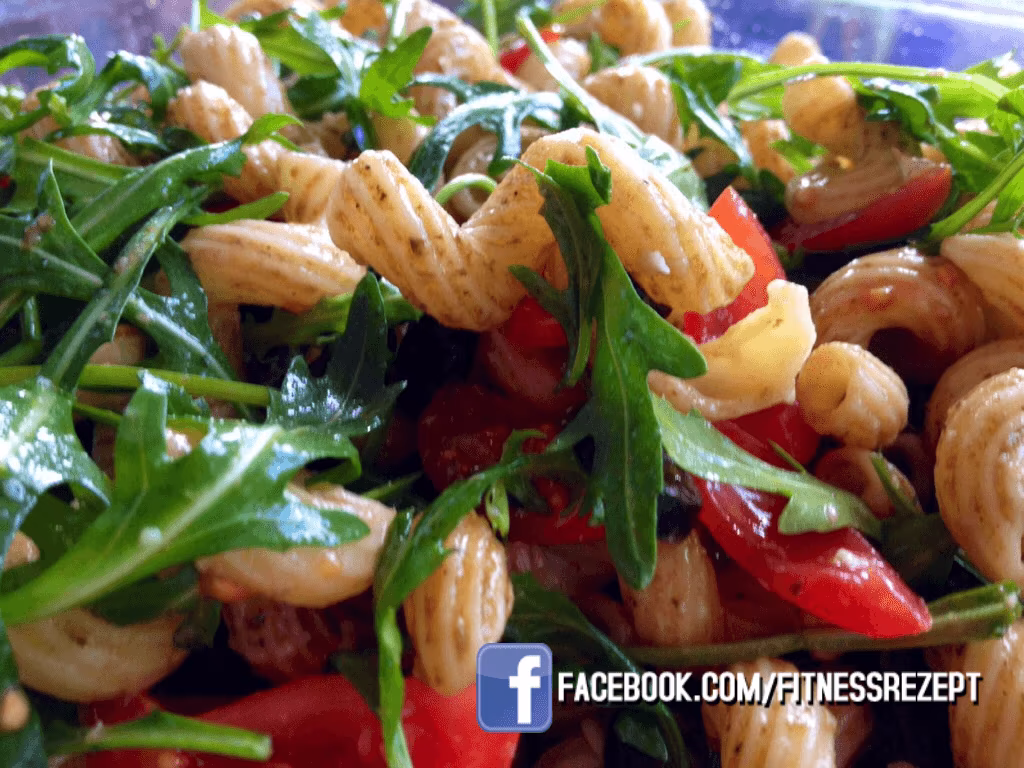 Rucola Vollkornnudelsalat