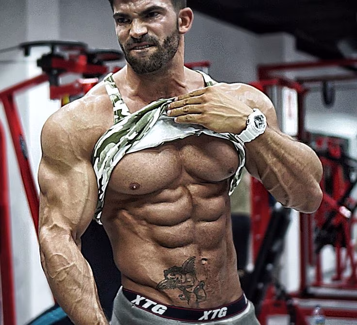 4 Regeln die jeder im Gym einhalten sollte! 4 Regeln die jeder im Gym einhalten sollte!