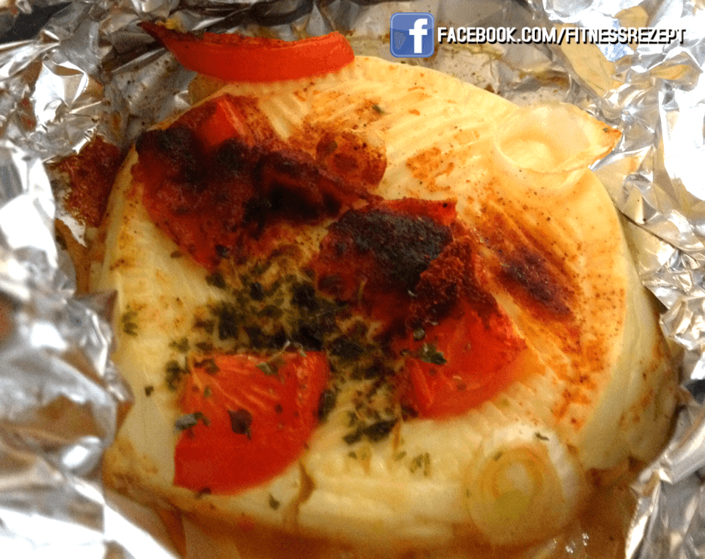 Ofenfeta mit Tomaten und frischen Kräutern