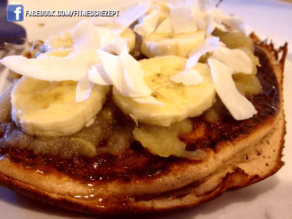 Bananen-Kokos-Proteinpancakes Bananen-Kokos-Proteinpancakes