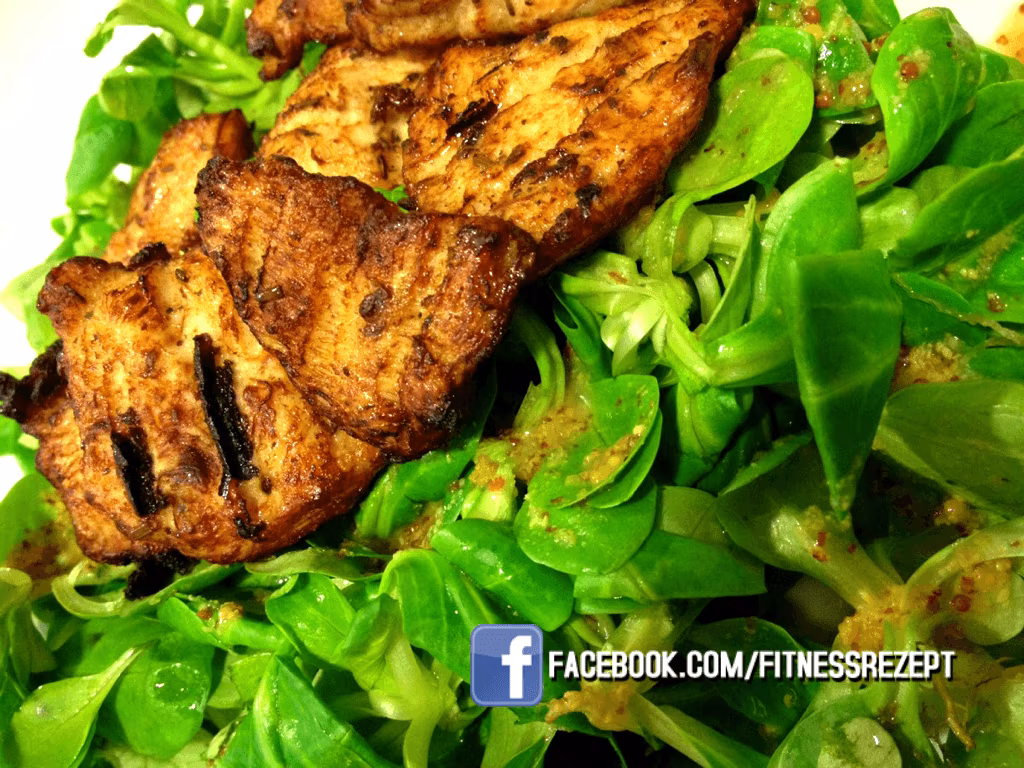 Agavenhähnchen an frischem Salat Agavenhähnchen an frischem Salat