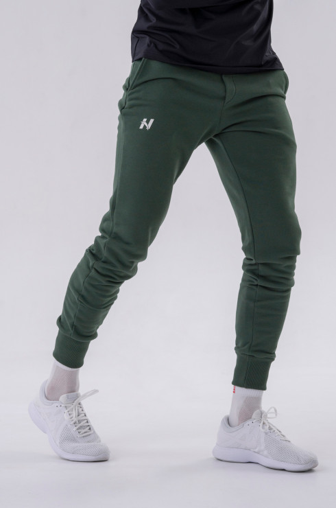 Nebbia Slim sweatpants with side pockets "Reset" 321 dark green