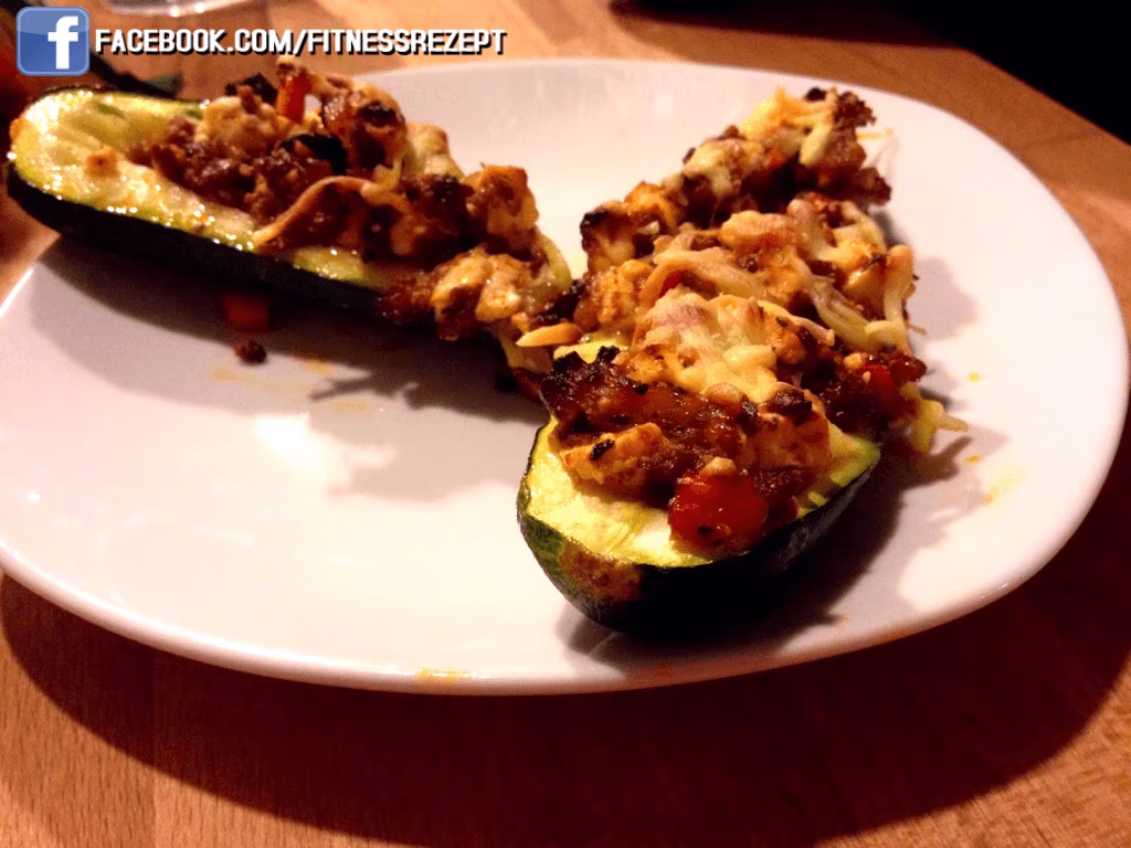 Zucchini-Hack-Schiffchen
