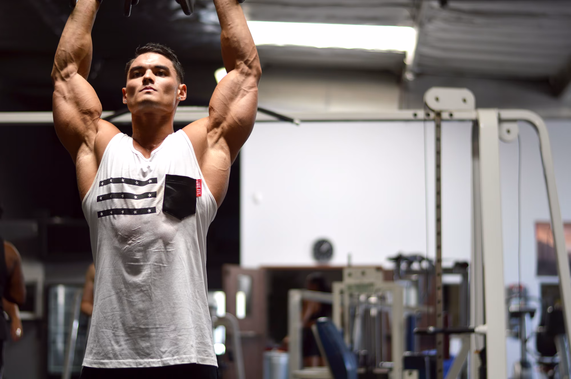Die 4 häufigsten Fehler die FitnessFreaks noch während dem Training begehen! Die 4 häufigsten Fehler die FitnessFreaks noch während dem Training begehen!