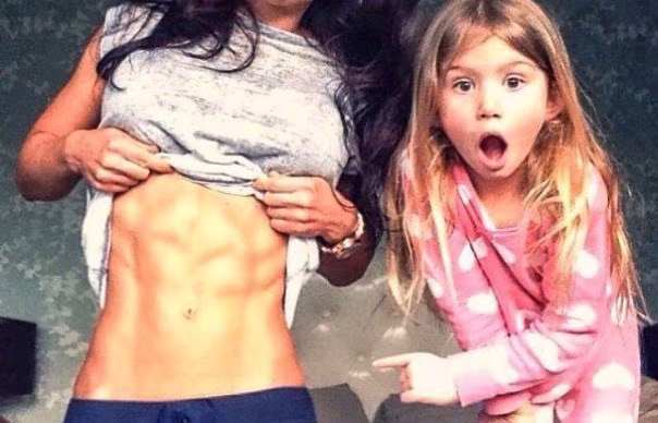 Ich habe ein Kind, ein Sixpack und keine Entschuldigung! Ich habe ein Kind, ein Sixpack und keine Entschuldigung!