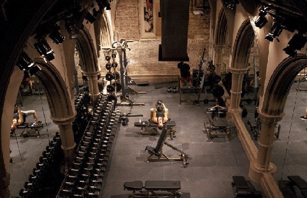 Das David Barton Gym: Muskelaufbau für Götter! Das David Barton Gym: Muskelaufbau für Götter!