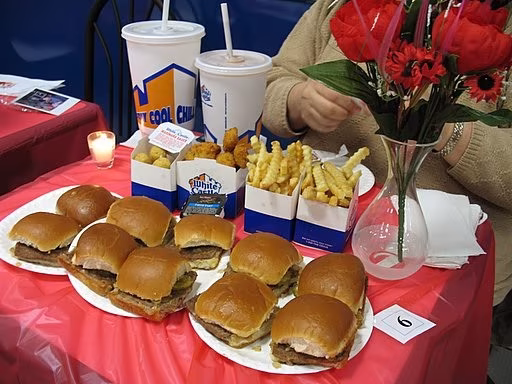 Candle-Light-Dinner bei McDonalds? Jetzt geht es zu weit