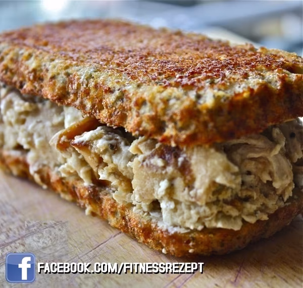 Hähnchen-Tahina-Hafer-Sandwich Hähnchen-Tahina-Hafer-Sandwich