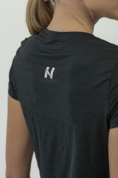 Nebbia Fit Activewear T-Shirt "Airy" with Reflective Logo 438 black