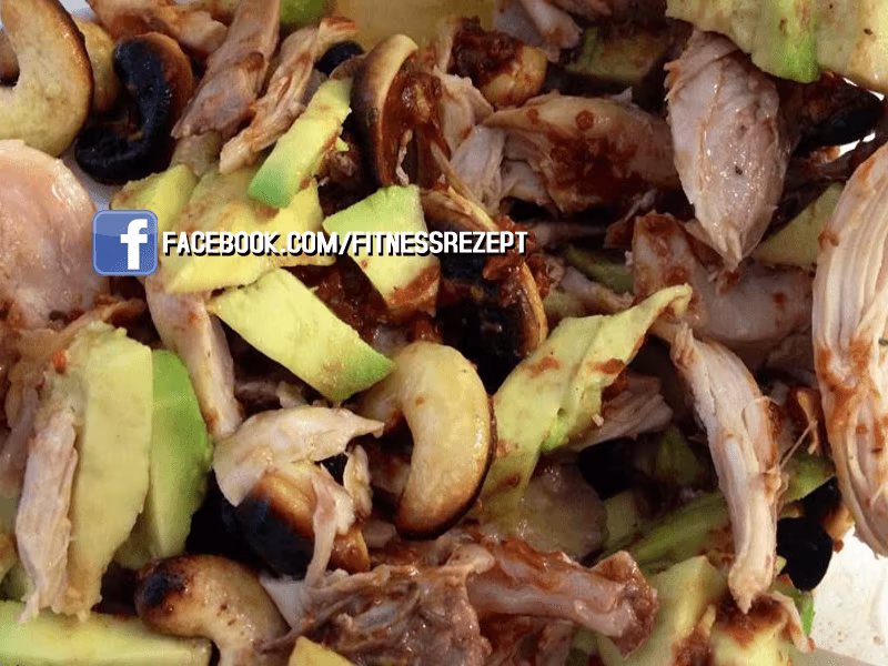 Barbecue-Chicken-Avocado Pfanne Barbecue-Chicken-Avocado Pfanne