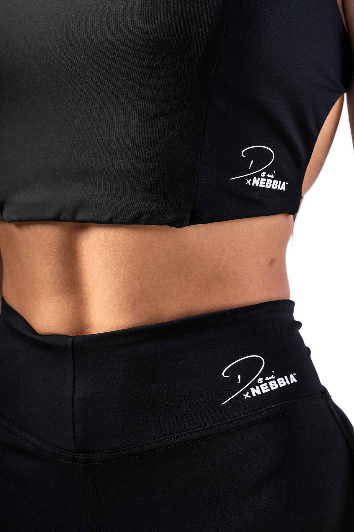 Nebbia Deni X High Waist Flared Pants - schwarz