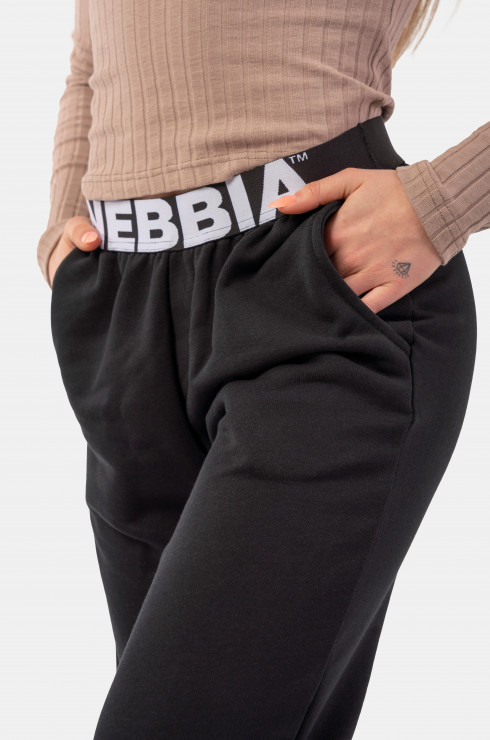 Nebbia Iconic Mid-Waist Sweatpants 408 black