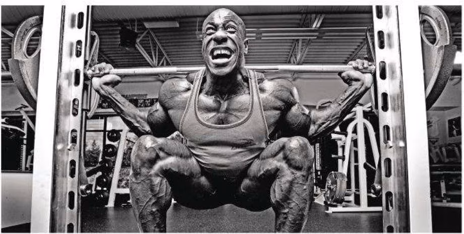 Die Kniebeuge – Schenkel wie Baumstämme mit der Königsübung des Bodybuilding Die Kniebeuge – Schenkel wie Baumstämme mit der Königsübung des Bodybuilding
